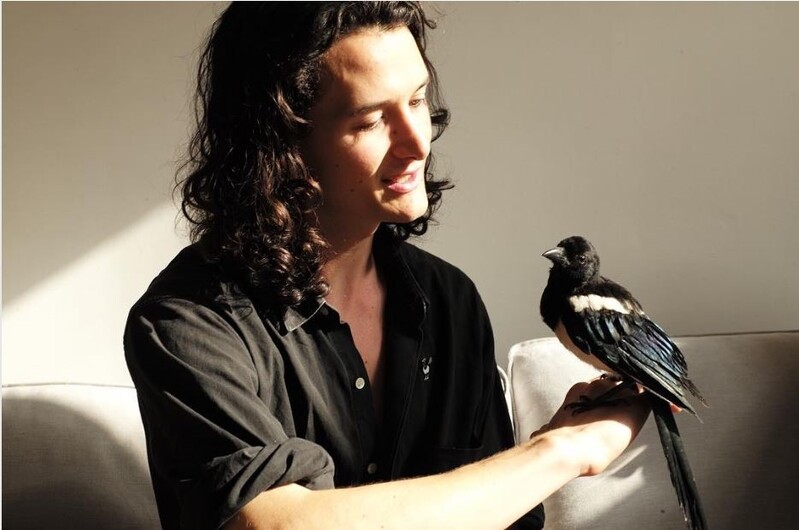 까치와 함께한 3년…생부에게 버림받은 아들의 상처 치유기