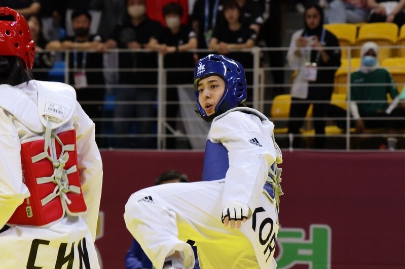 '부상에 운' 명미나, 2연패 노린 아시아태권도선수권서 동메달