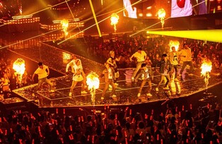 IKON successfully finishes their 180 minute long concert