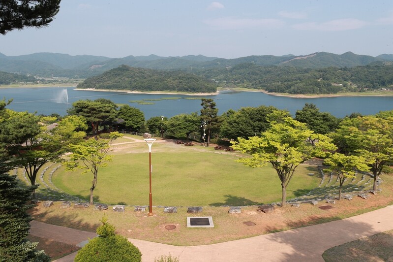 비 와도 걱정, 뙤약볕도 걱정…김영환 충북지사 대청호변 취임식