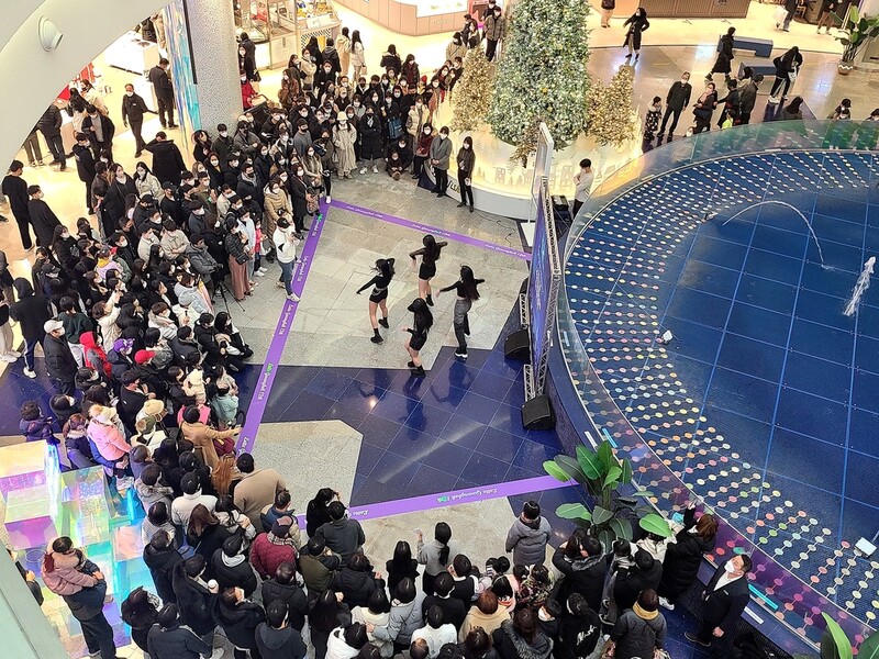 부산지역 백화점, 여름철 젊은 소비층 겨냥 마케팅 강화