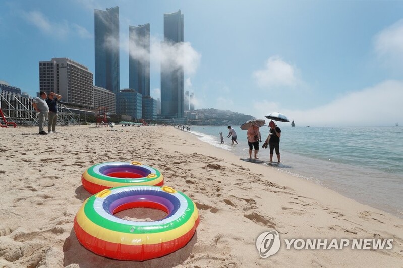 "여름아 반갑다" 부산 7개 해수욕장 개장…축제도 풍성