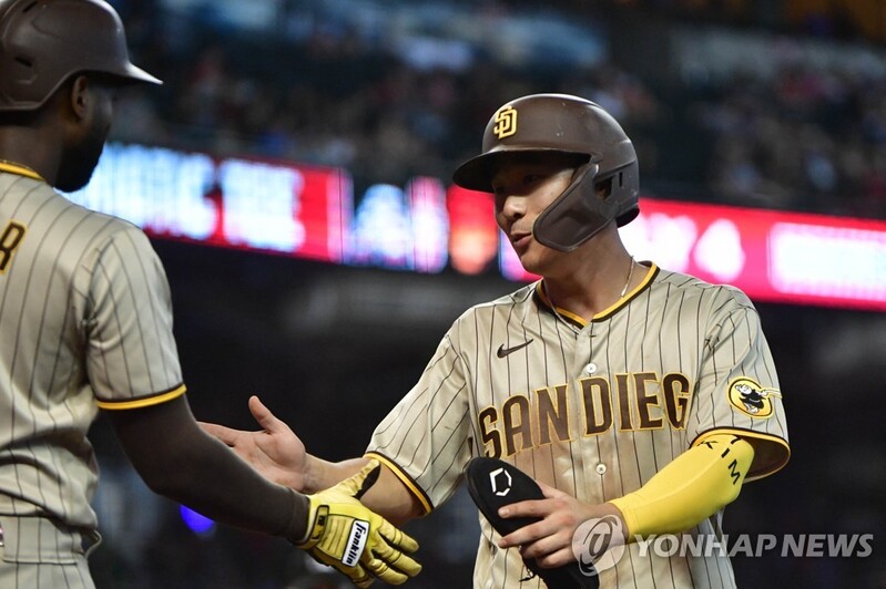 김하성, 혼혈선수 화이트 상대로 볼넷…4경기 연속 출루