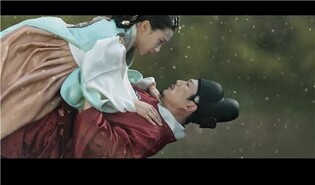 'Bloody Heart' director says "I expressed romance in a short and bold manner"