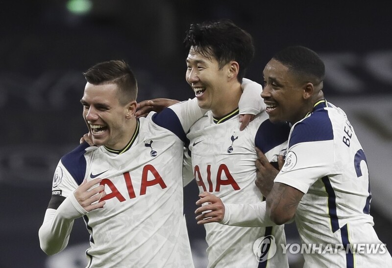 "손흥민 동료 베르흐베인, 아약스로 이적…몸값 405억원"