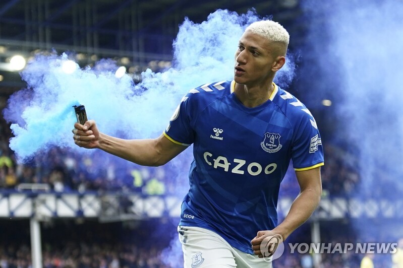 '조명탄 투척' 토트넘 히샤를리송, EPL 개막전 못 뛴다