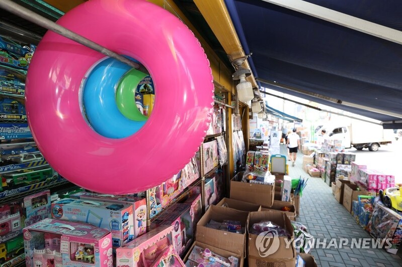 두께기준 미달 어린이용 물놀이 튜브 등 56개 제품 리콜 명령