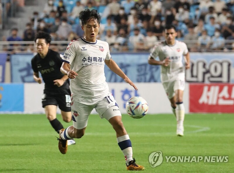 (LEAD) Ex-Barca prospect Lee Seung-woo named to K League All-Star team vs. Tottenham