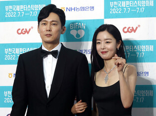 S. Korean actor Park Byung-eun and actress Han Sun-hwa