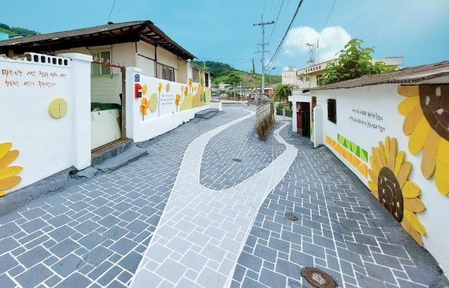 대통령길 거닐어볼까…김해시 진영읍에 '인물 테마거리' 눈길