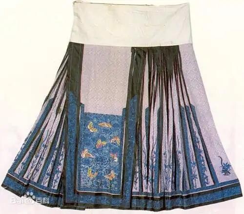 디올, 중국과 악연?…이번엔 네티즌들 "中전통치마 모방 의심"