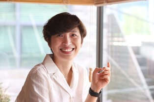 Writer Jung Seo-kyung says "'Decision to Leave' is director Park Chan-wook's best work"