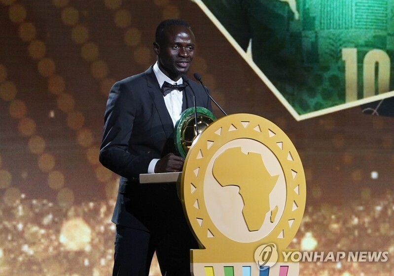 아프리카 올해의 축구 선수에 마네…2019년 이어 두 번째 수상
