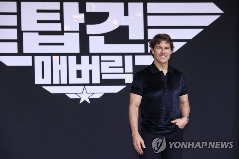 "톰 크루즈, '탑건2' 고공비행에 돈방석…1천300억원 챙겨"