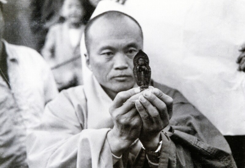 사진으로 만나는 한암·탄허·만화스님 '근대 오대산 삼대화상'