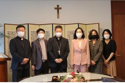 정순택-여가부 장관 환담…다문화 청소년 사업 공동 추진 논의