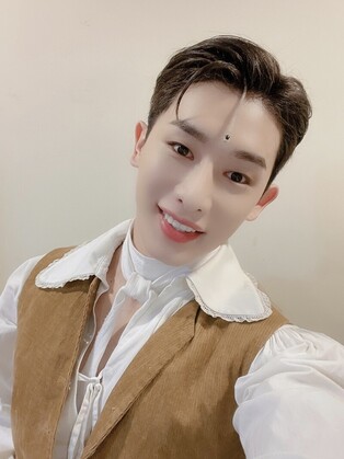 Individual photos of Golden Child's Joochan and former member of Monsta X Wonho from the musical 'EQUAL'