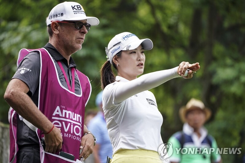 유소연, 에비앙 챔피언십 3R 2타 차 2위…선두는 헨더슨