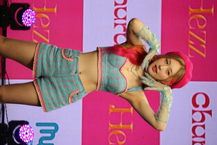 Photo time of Hezz at media showcase of single album 'Churup!'