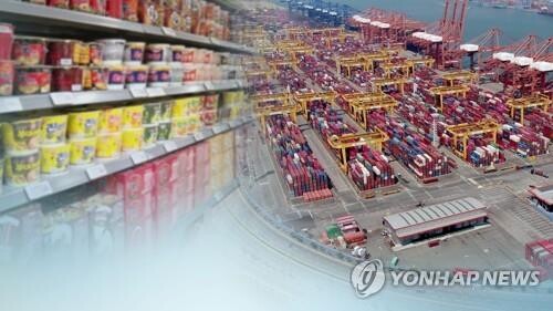 Expected inflation hits record high, consumer sentiment dips to 21-month low, in July