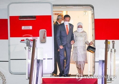 Indonesian president arrives in S. Korea for summit with Yoon