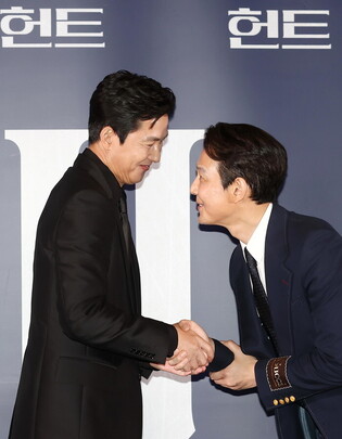 S. Korean actors Lee Jung-jae and Jung Woo-sung