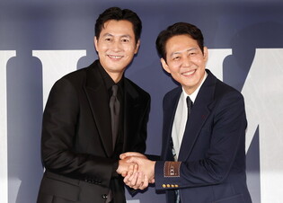 S. Korean actors Lee Jung-jae and Jung Woo-sung