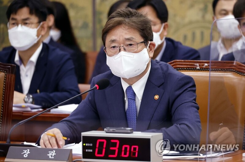 靑활용방안 공방…野 "정체성 훼손" 박보균 "총독부와 무관"