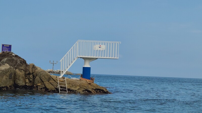 "경포에 다이빙하러 오세요" 강릉시, 오리바위에 점프대 설치