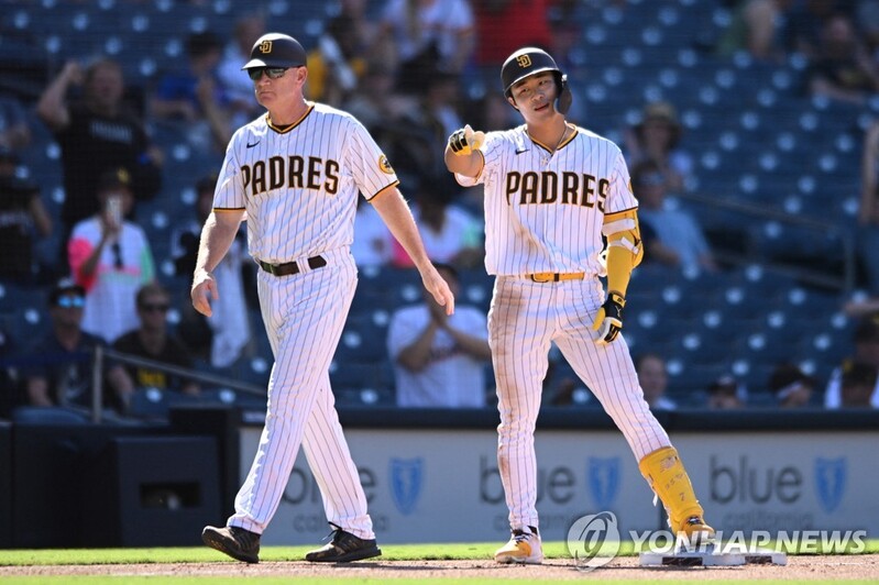 홈런만 쳤으면 사이클링히트…김하성, MLB 첫 4안타 폭발