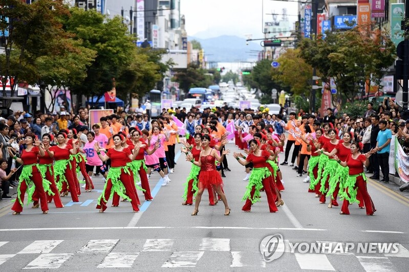 2022원주 다이내믹 댄싱카니발…코로나19 재확산에 축소 운영