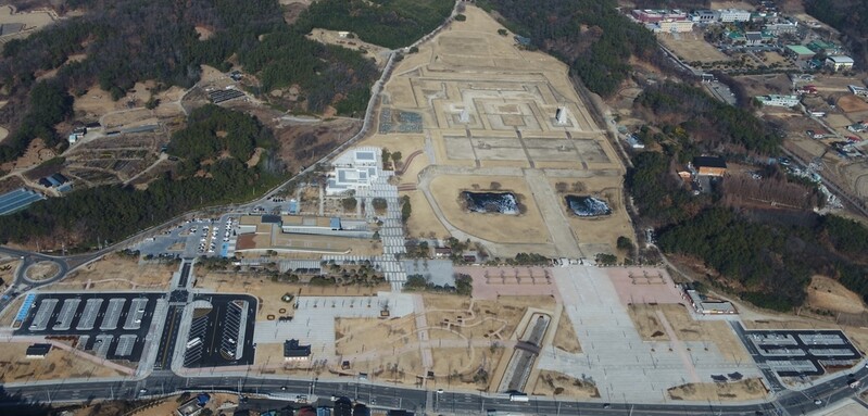 익산 미륵사지 관광지 16년 만에 완공…정식 개장