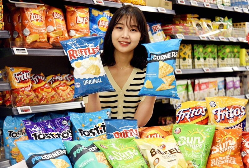 홈플러스, 수입과자 품목 30% 확대…온라인몰도 별도 코너 신설