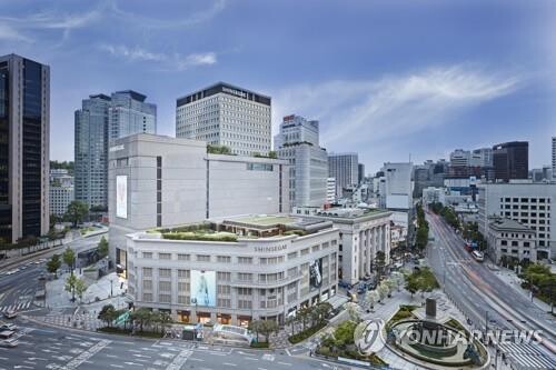(LEAD) Shinsegae Q2 net profit quintuples on brisk department sales amid eased curbs