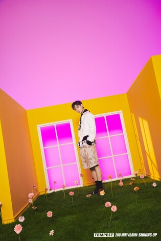 Concept photos of Tempest Hwarang and Taerae for their second mini album 'Shining Up'