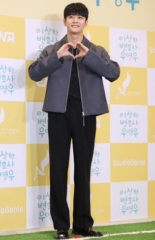 S. Korean actor Kang Tae-oh