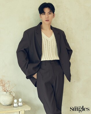 Photos of Monsta X' s Kihyun for Singles magazine with Lalafranc