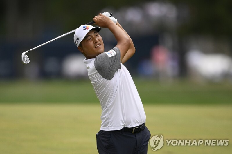 2 S. Koreans chasing season-ending jackpot on PGA Tour