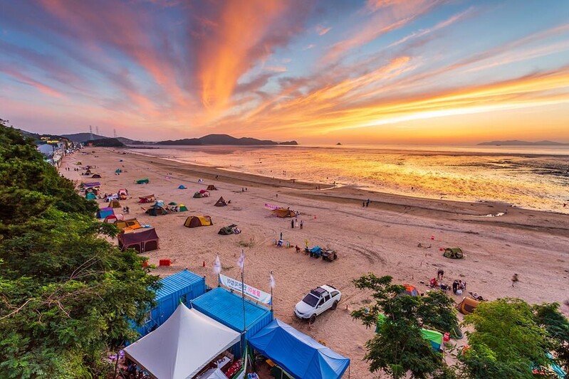 '낙조 명소' 안산 대부도 방아머리해변서 10월까지 선셋콘서트