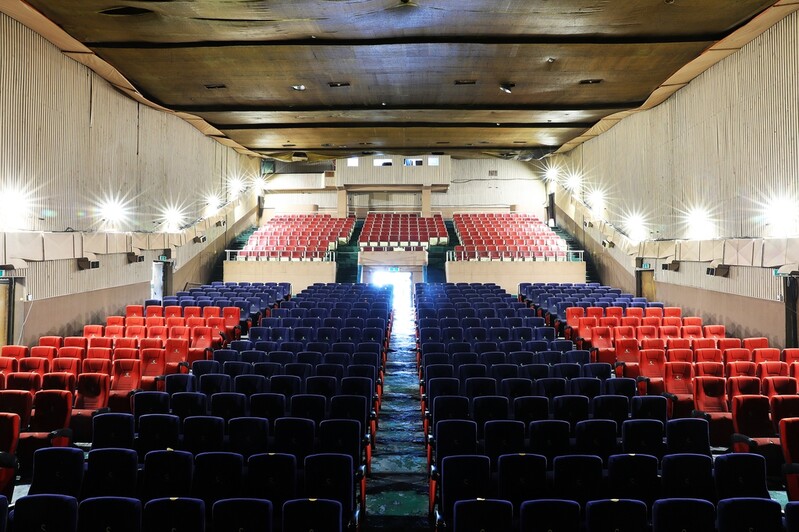 "역사문화자산인 원주 아카데미극장 재생사업 중단 없어야"