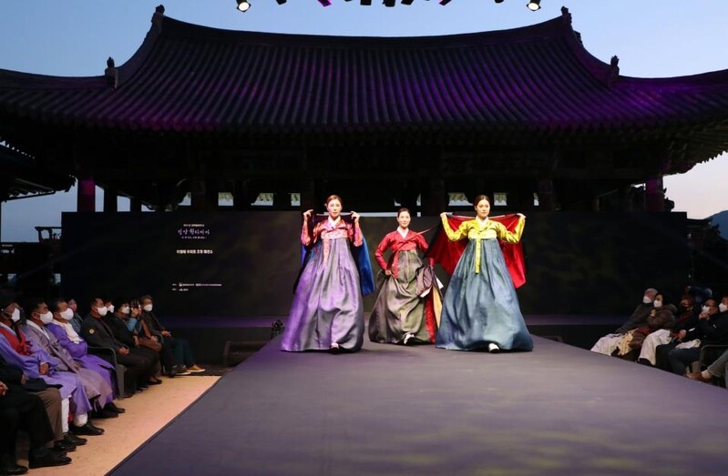 밀양시, 10월 한복패션쇼 시민모델 무대에 오른다…35명 선발