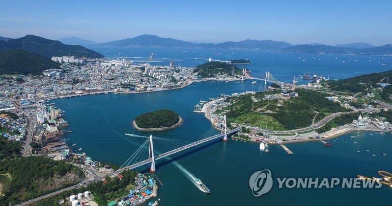 두 곳으로 나뉜 여수 현충탑 통합 재추진