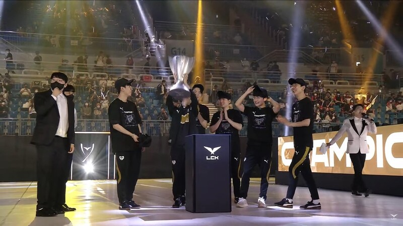 젠지, LCK 서머 결승서 T1 3:0 완파…창단 이래 첫 우승(종합)