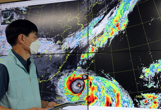 [Moment to Focus] Super Typhoon Hinnamnor's course