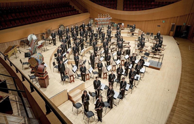 연주자들도 어깨춤 '덩실'…음악으로 펼치는 신명나는 윷놀이판