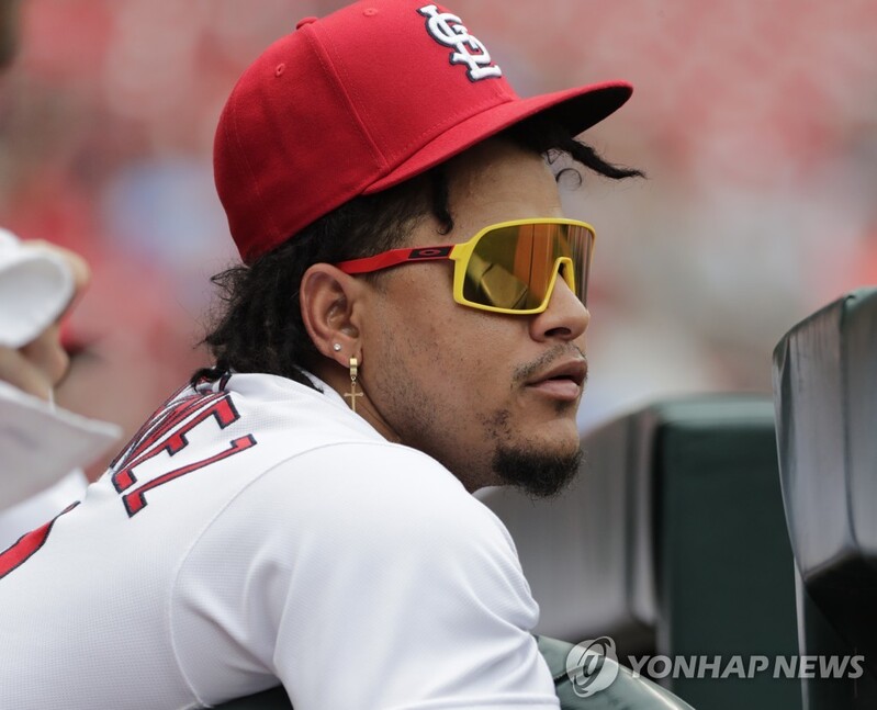 약물 검출된 전 빅리거 마르티네스, 가정 폭력으로 추가 징계