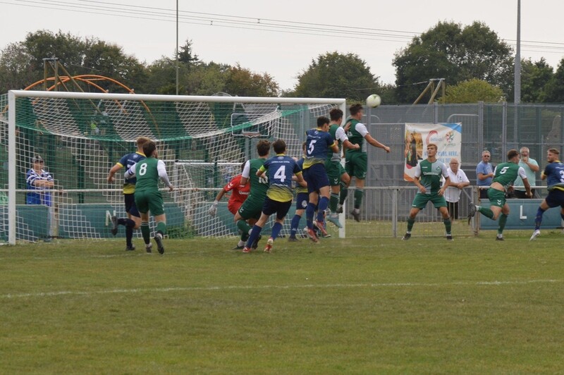 잉글랜드 FA컵 경기 도중 소변본 골키퍼에게 '레드카드'