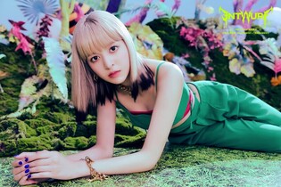 Teaser images of NMIXX members for second single 'ENTWURF'