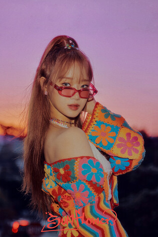 Concept photo of Choi Yoo-jung for first single Sunflower