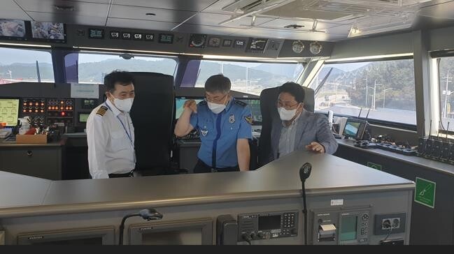 서해해경청장, 추석 연휴 대비 항구·여객선 현장 점검